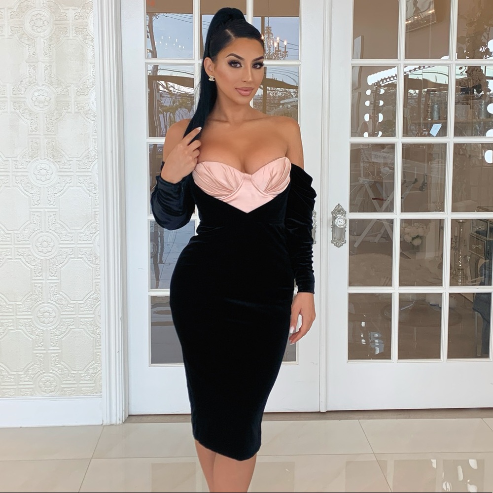 BLACK + BLUSH VELVET BONED CORSET DRESS W/ BOX